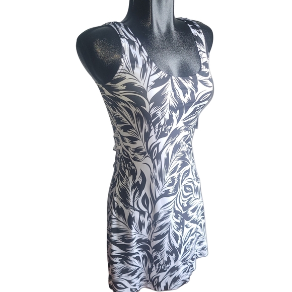 Tango Mango Black & White Leaf Patterned Dress Sz.XS - Picture 3 of 7